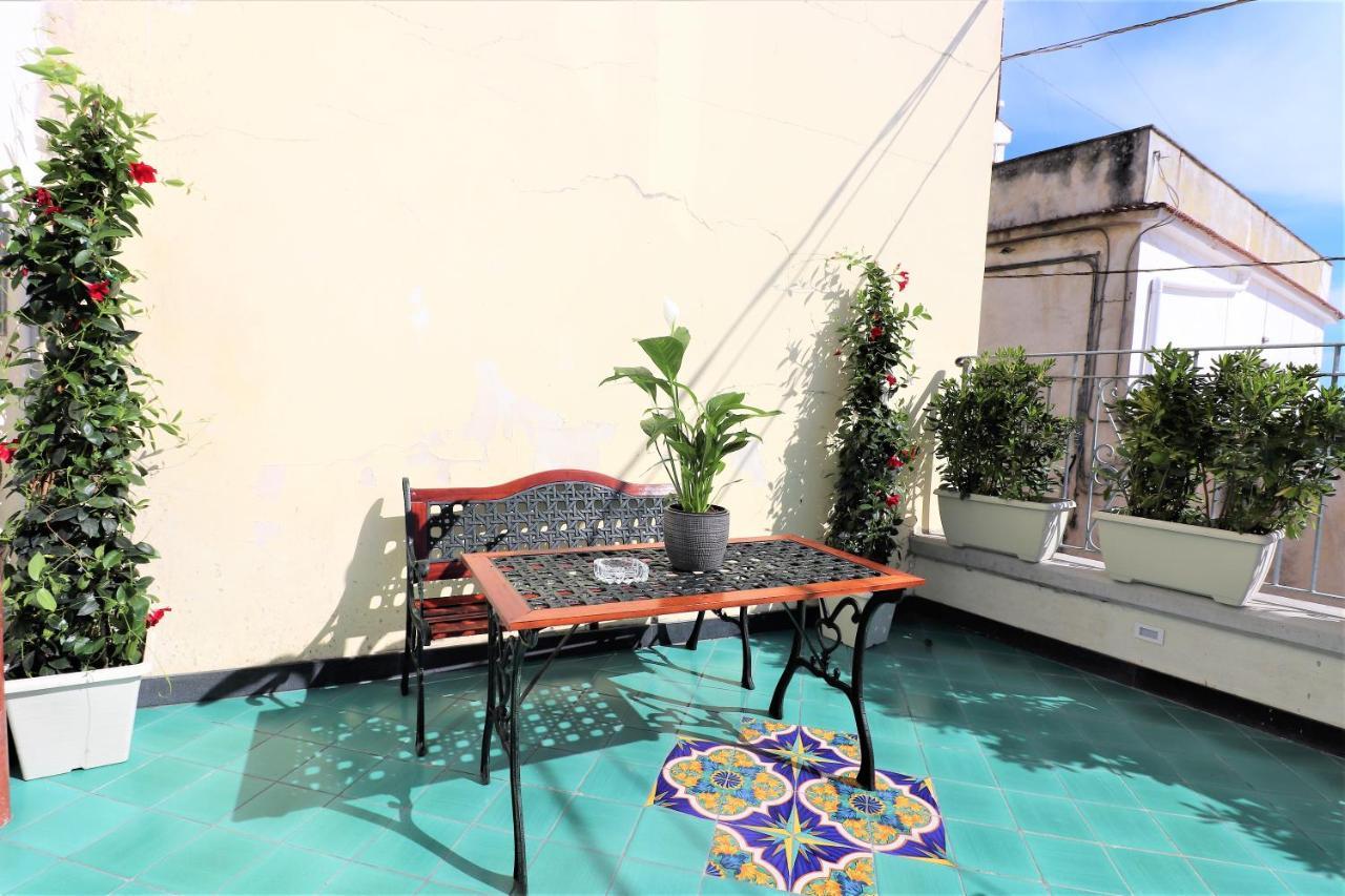 Mary'S Apartments - De Vivo Realty Massa Lubrense Ngoại thất bức ảnh